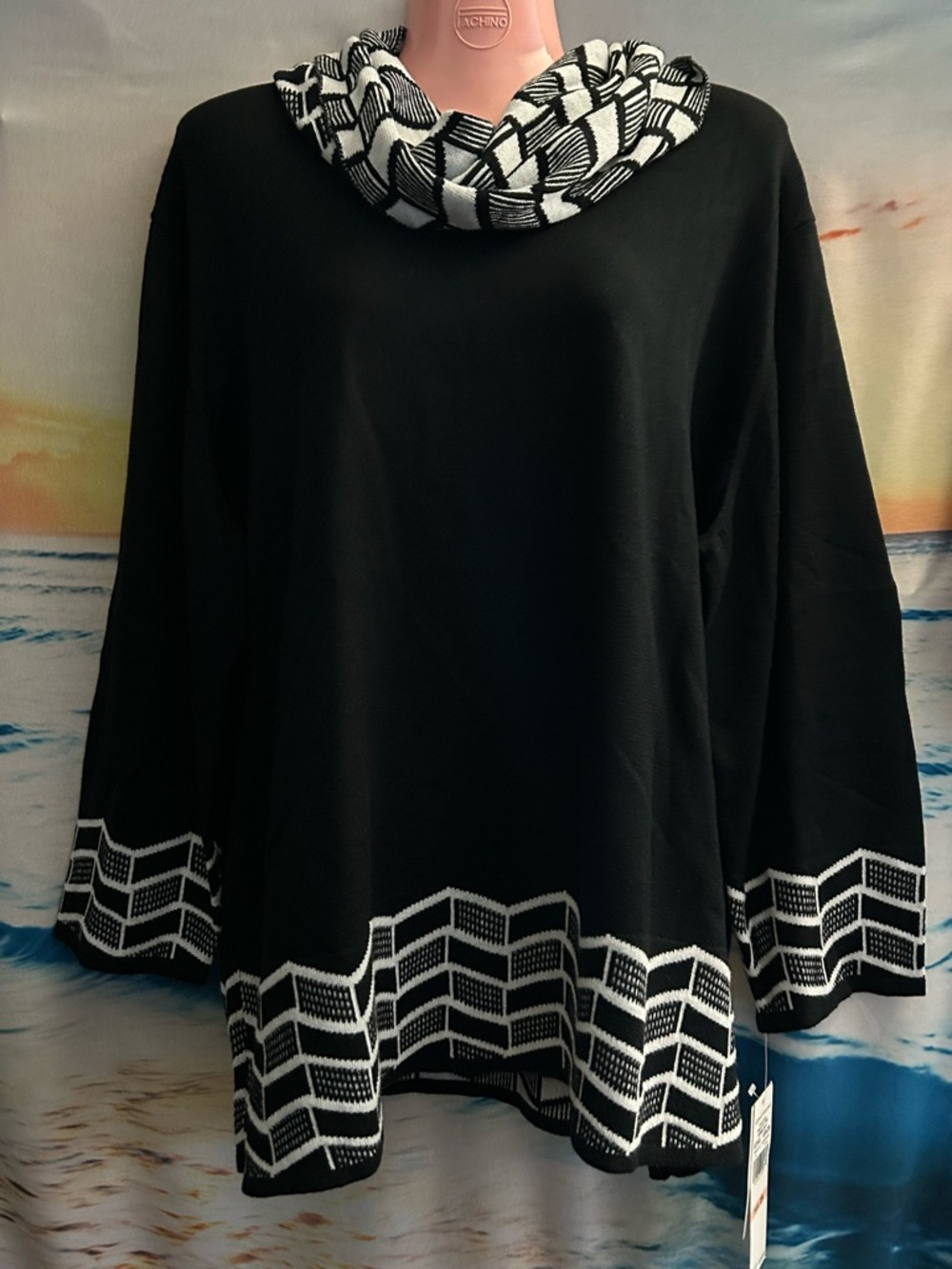 Alfred Dunner Women’s Black & White Geometric Trim Cowl Neck Scarf 2X NWT